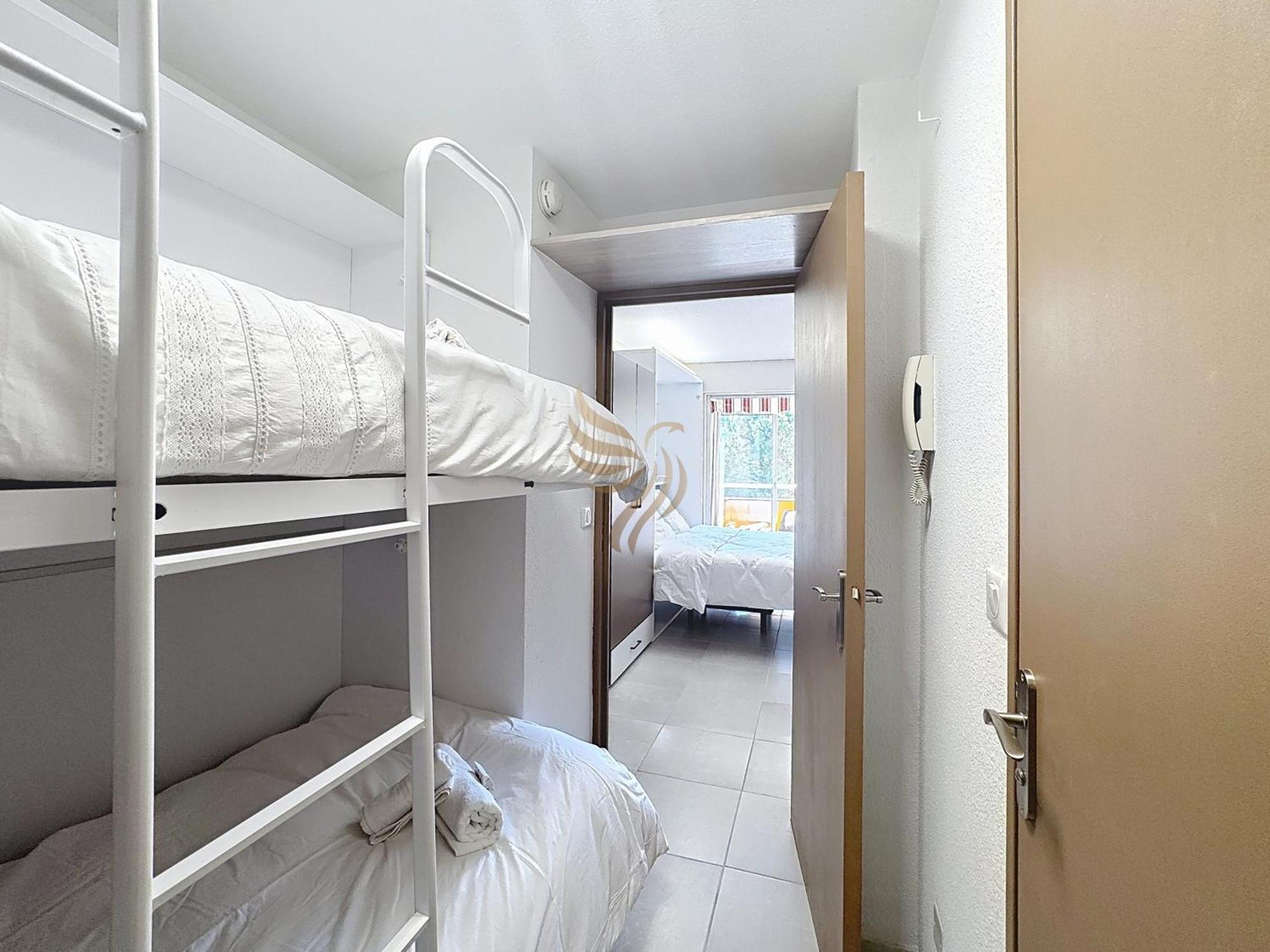 Coco'b - - 4 Pers - Parking - 7min A Pied De La - Clim - Wifi - Capitalchic Service * Fréjus