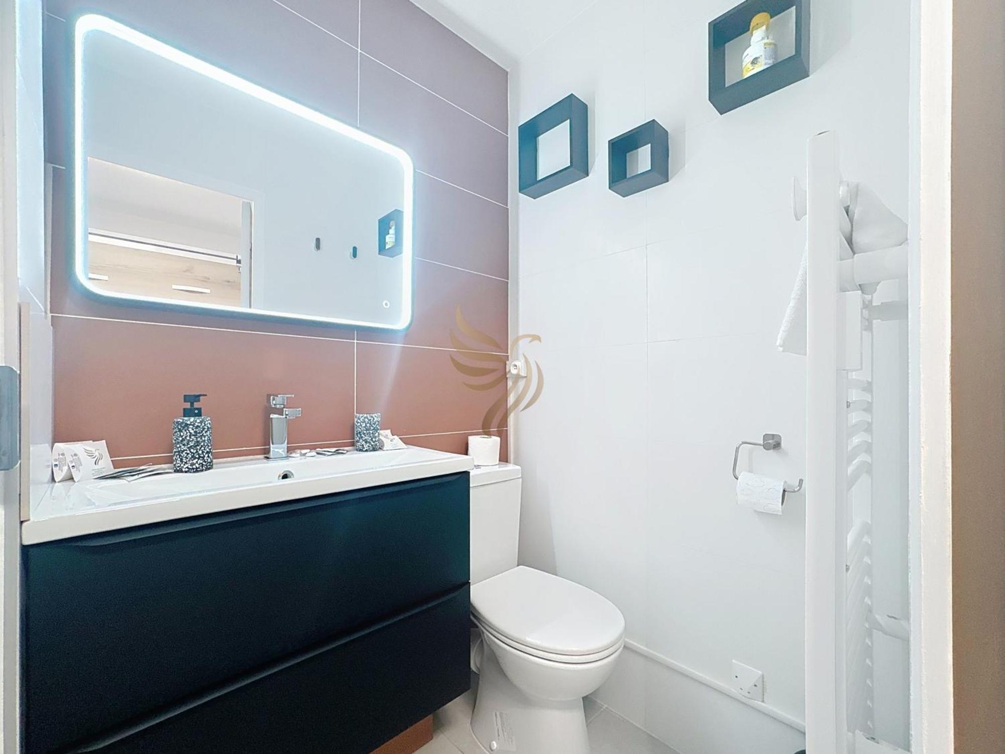Appartement Coco'b - - 4 Pers - Parking - 7min A Pied De La - Clim - Wifi - Capitalchic Service