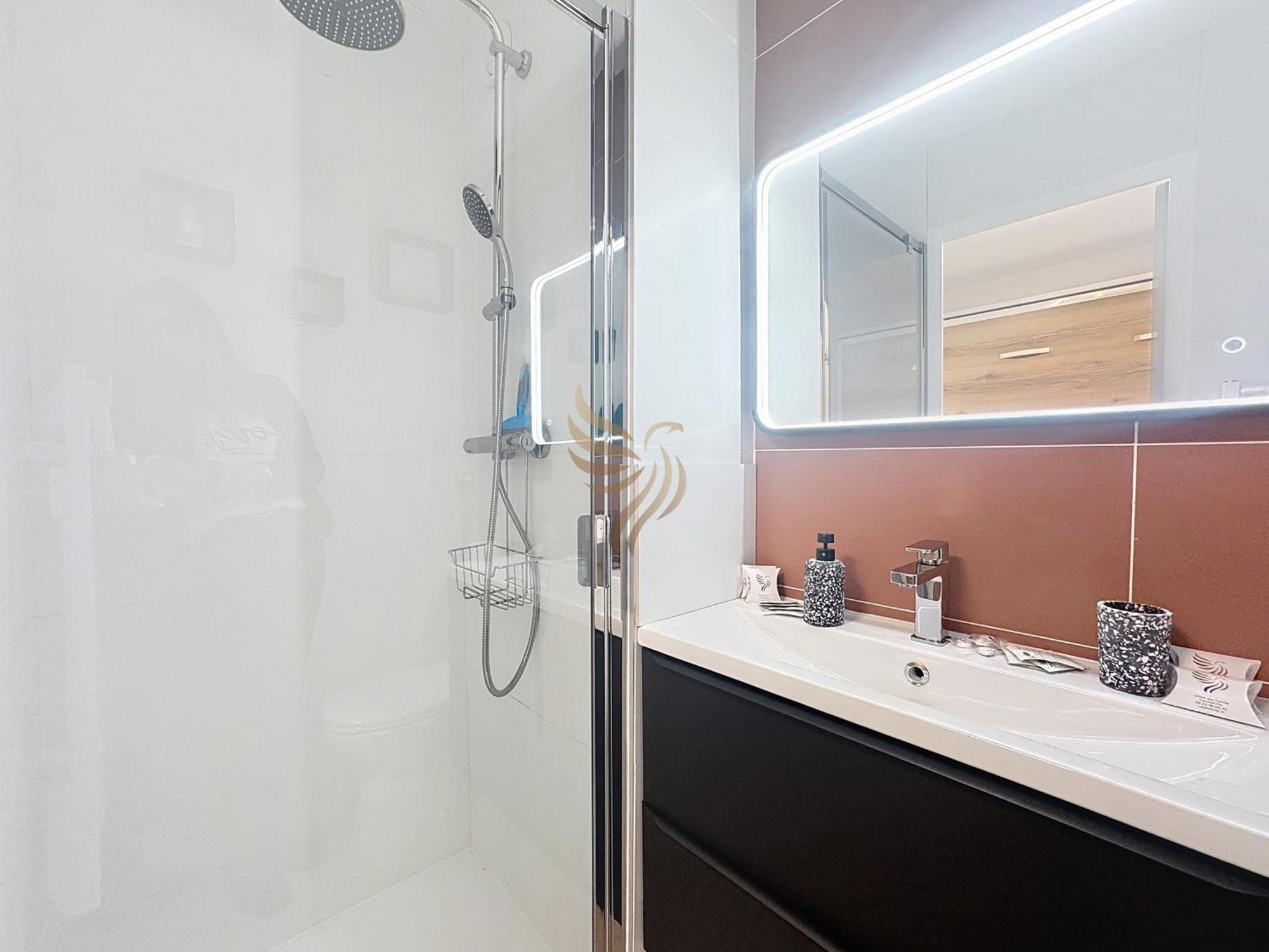 Coco'b - - 4 Pers - Parking - 7min A Pied De La - Clim - Wifi - Capitalchic Service Appartamento *