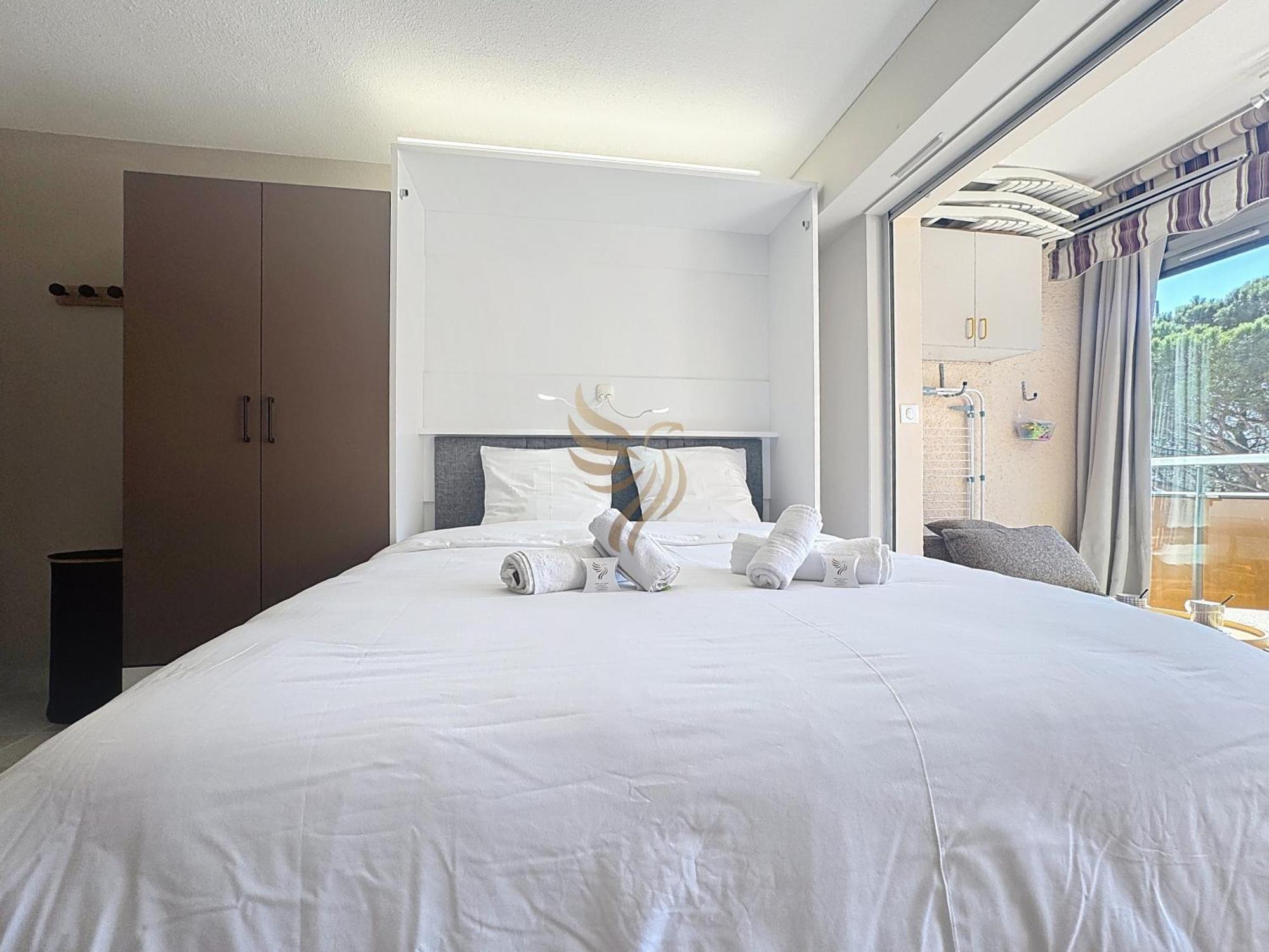 Appartement Coco'b - - 4 Pers - Parking - 7min A Pied De La - Clim - Wifi - Capitalchic Service *